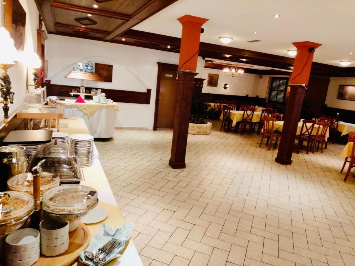 Hotel Relax Wachenroth Екстериор снимка